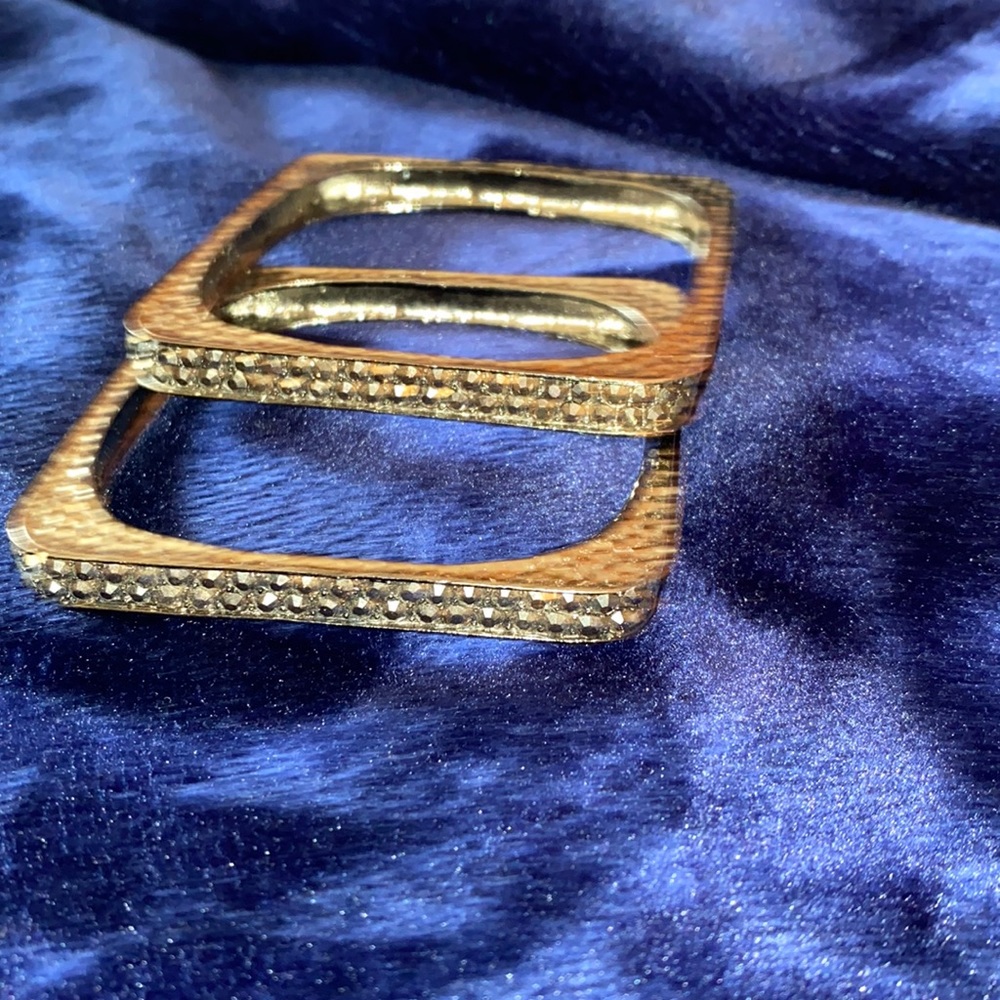 Women’s Bangle Bracelets